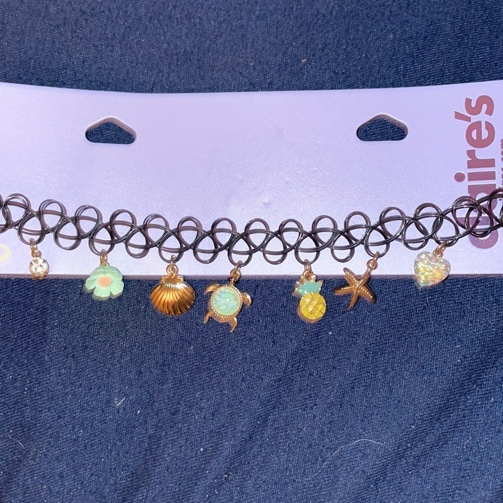 Claire’s Bundle - Picture 6 of 6